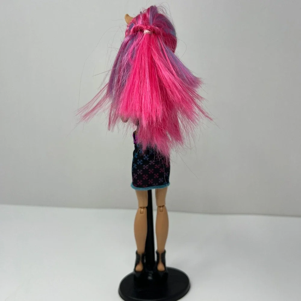 Mattel Monster High Howleen Wolf Creepateria Doll 10.5 Inch Pink Werewolf G1